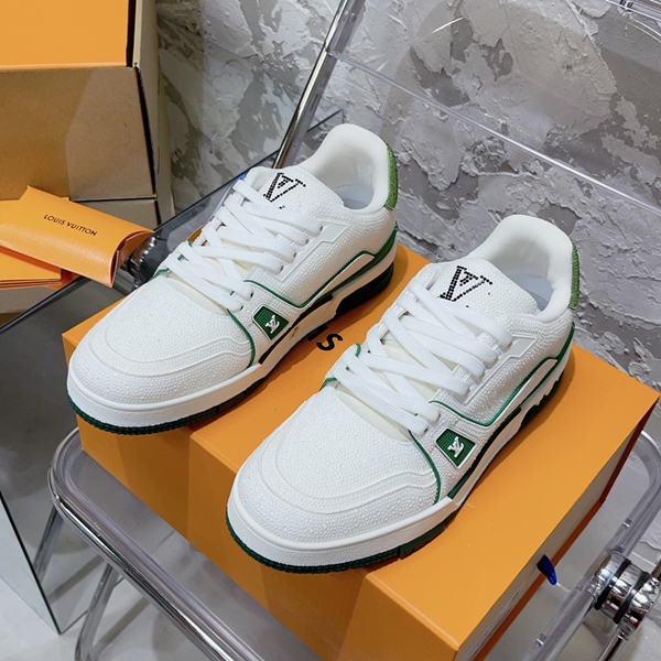 ルイヴィトン靴正面デザイン